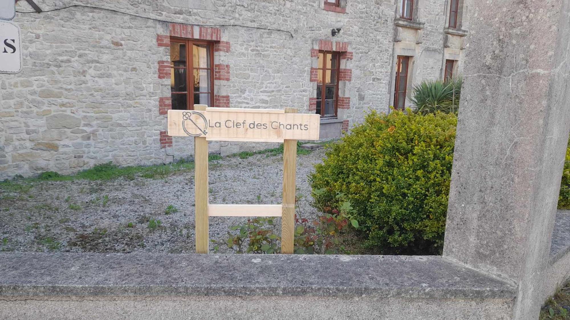 La Clef Des Chants Longueville (Calvados)